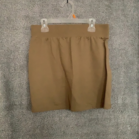 2 piece skirt set - Picture 3 of 4